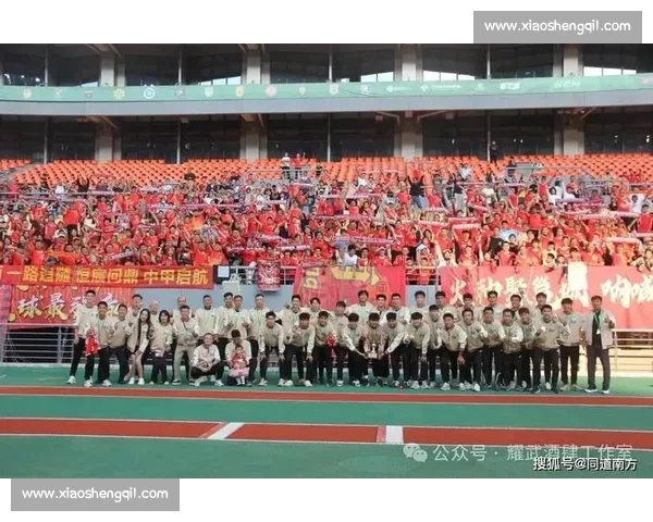 广西恒宸加冕中乙冠军！1.6 万人见证八桂足球历史性时刻